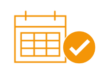 Icona del calendario in arancione su sfondo a scacchiera.